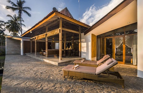 Melaya Villa | Villas en bord de mer avec piscine à débordement privée