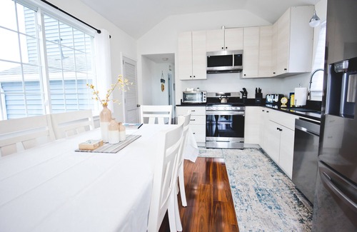 Somerset Maison | Beachfront w/ Hot Tub, Sauna, Pool, Fire pits, Grill & Panoramic Views