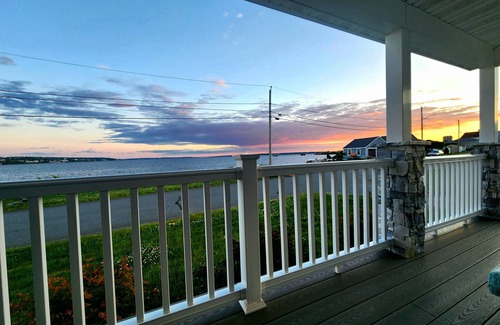 Somerset Maison | Beachfront w/ Hot Tub, Sauna, Pool, Fire pits, Grill & Panoramic Views