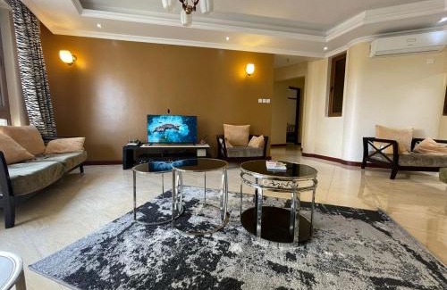 Mombasa Appartement | BeachLuxe 3bdr Pool Beach Access