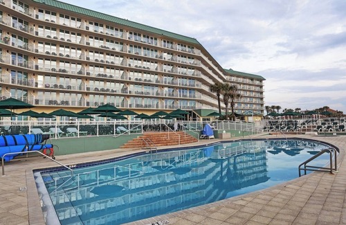 Ormond Beach Hôtel | Beachside 1 Bedroom Condo – Gorgeous Ocean Views + Pool, Ideal for Couples