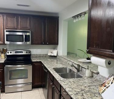 Henderson Point Appartement | Beachside 1st Floor Condo