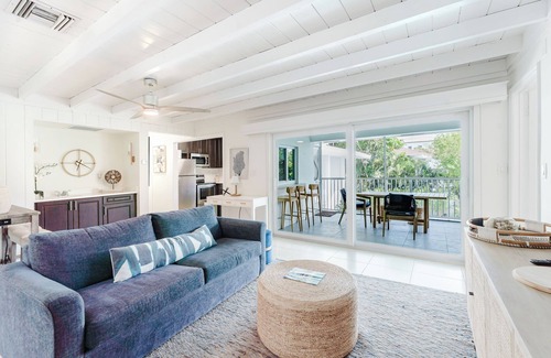 Boca Raton Appartement | Beachside 2BR/2BA - Pool, Balcony, Parking - Steps to the beach