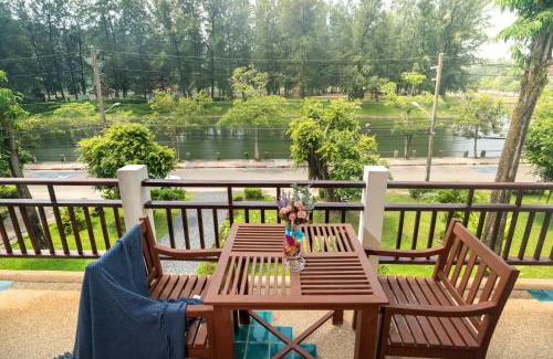 Nai Harn Appartement | Beachside Apt Short Walk to Nai Harn Beach 2-3 BR