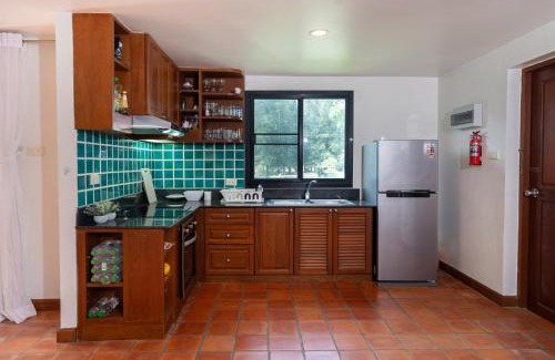 Nai Harn Appartement | Beachside Apt Short Walk to Nai Harn Beach 2-3 BR