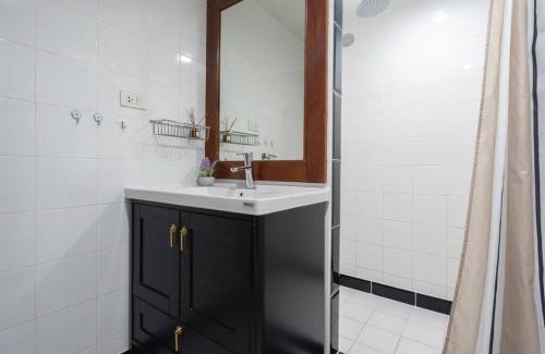 Nai Harn Appartement | Beachside Apt Short Walk to Nai Harn Beach 2-3 BR