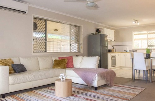 Bracken Ridge Maison | Beachside Bliss - 3BR Home
