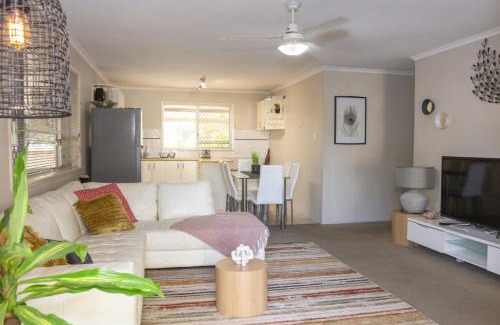 Bracken Ridge Maison | Beachside Bliss - 3BR Home