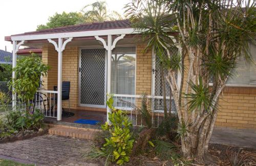 Bracken Ridge Maison | Beachside Bliss - 3BR Home