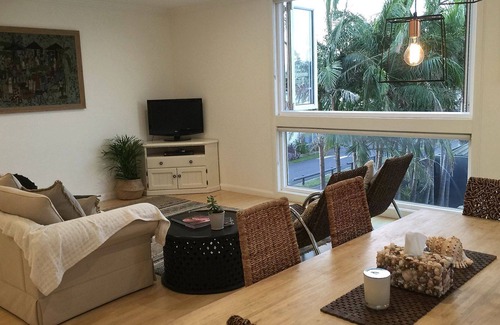 Warilla Maison | BEACHSIDE Bliss- Warilla