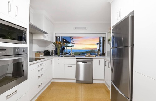 Mount Maunganui Maison | Beachside Blue - Stunning ocean views on Marine Parade