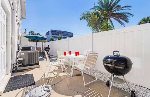 Aloha Kai Maison | Beachside Escape for 6 with Pool & Direct Sand Access – Aloha Kai #49