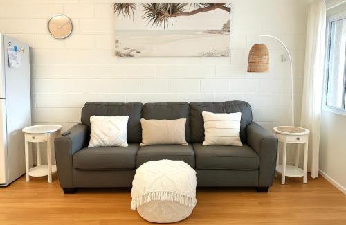Brooms Head Appartement | Beachside Family Unit 2 mins walk to beach partial ocean view