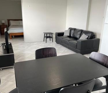 Ripon Appartement | Beachside & Jetty View Apartment 7 - Sea Eagle Nest Apartment