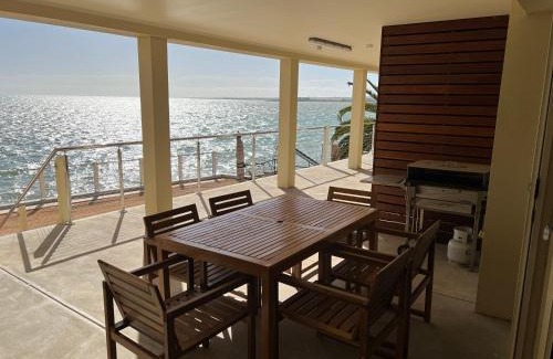 Ripon Appartement | Beachside & Jetty View Apartment 2 -Skippers Apartment