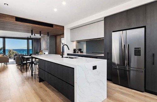 Chelsea Maison | Beachside Lane | Luxury On the Beach with Views