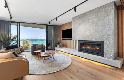 Chelsea Maison | Beachside Lane - Luxury On the Beach with Views
