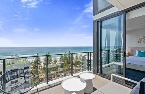 Burleigh Heads Appartement | Beachside Luxury in Burleigh Heads!