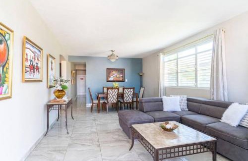 Maleza Baja Maison | Beachside Near Airport Near Golf Course