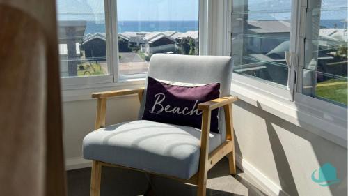 Caves Beach Maison | Beachside Oasis