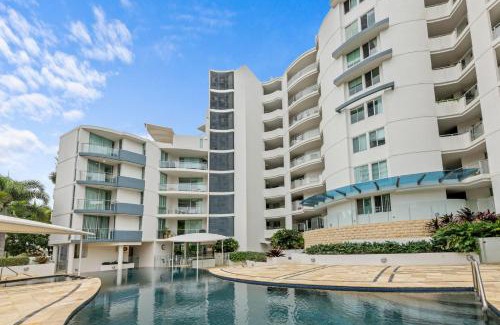 Kings Beach Appartement | Beachside Penthouse w Private Rooftop & Oceanviews