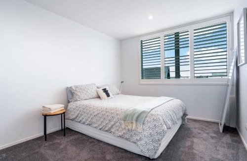 Papamoa Beach Maison | Beachside Retreat with Private Pool