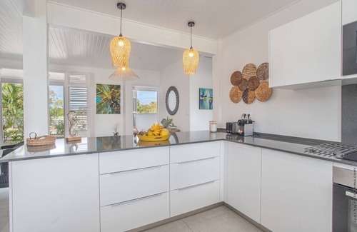 Sainte-Anne Maison | Beachside Seahorse