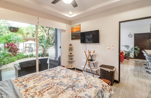 Avellanas Beach Appartement | Beachside Tropical Villa at The Point with WiFi, AC & Resort Pool - Dog-Friendly