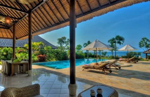 Lokapaksa Villa | Beachvilla, avec un personnel amical, piscine privée, jacuzzi, petits déjeuners, opt. les diners