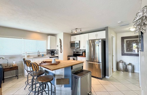 Colin Park Maison | Beachway Breeze - 5Bed/4Bath Beachfront pool home with stunning views!