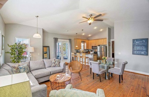 Bel Air Maison | Beachy 3BR Retreat w/Pool, Balcony & Dog Friendly