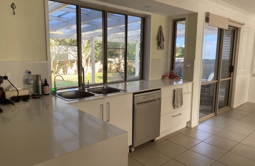 Sunrise Beach Maison | Beachy family home with just a walk to the beach or a 5 minute drive into Noosa.