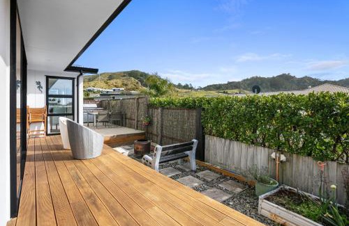 Waihi Beach Maison | Beachy Serenity - Waihi Beach Holiday Home