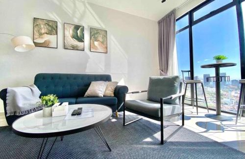 George Town Appartement | Beacon Executive Suites #Elegant #SkyPool #Georgetown #4pax #2BR 2bath #1Queen 2Single #Quality well maintained #Private superhost