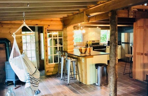Layton Cabine | Bear Cottage- Relaxing Getaway