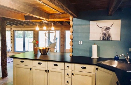 Layton Cabine | Bear Cottage- Relaxing Getaway
