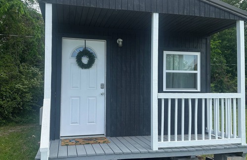 Stevenson Cabine | Bear Cub ,Cozy cabin with WiFi and AC in peaceful Stevenson