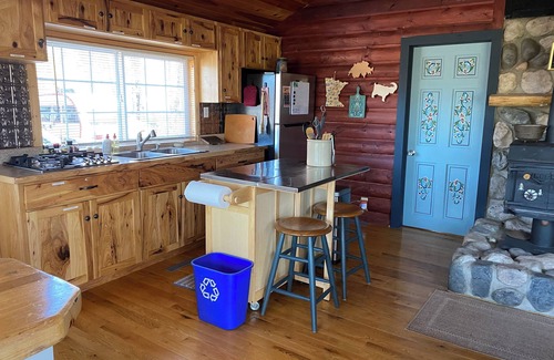 Whipholt Cabine | Bear's Den Cabin 2 bd/1ba Leech Lake recreation. Cozy year round cabin.