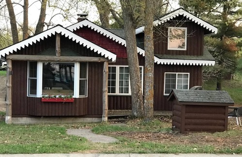 Whipholt Cabine | Bear's Den Cabin 2 bd/1ba Leech Lake recreation. Cozy year round cabin.