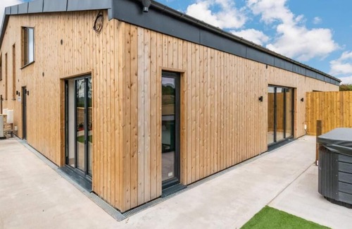 Little Rissington Maison | Bears Court - Unit 2