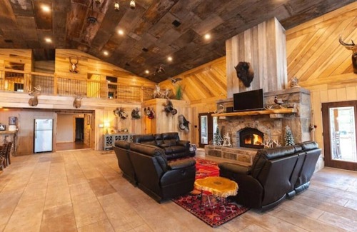 Huntsville Cabine | Bearshield Lodge