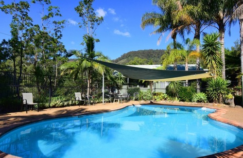 Kangaroo Valley Cabine | Beau Cabin - One Bedroom Cabin on Golf Course