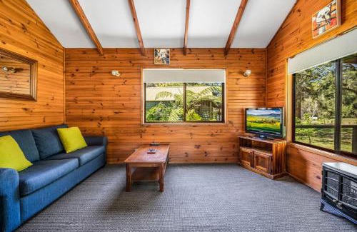 Kangaroo Valley Maison | Beau Cabin One Bedroom Cabin on Golf Course