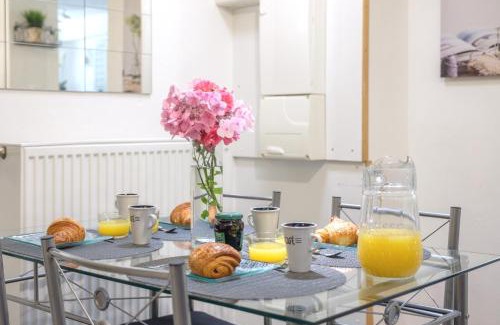 Pallud Appartement | Beau duplex 54m2, CLIMATISATION, 3 étoiles, Gîte de France, 2 ch, calme, TV 140cm, parking, Netflix, wifi, 400m centre, boîte à clés, Gîtes La Tarine