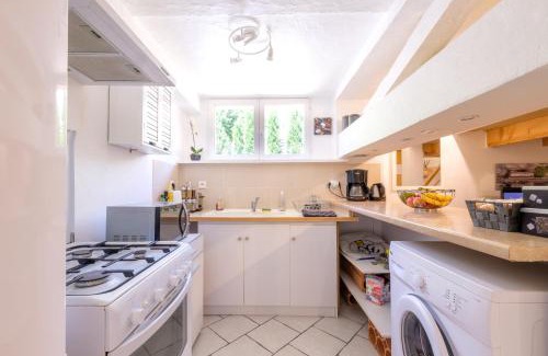Pallud Appartement | Beau duplex 54m2, CLIMATISATION, 3 étoiles, Gîte de France, 2 ch, calme, TV 140cm, parking, Netflix, wifi, 400m centre, boîte à clés, Gîtes La Tarine
