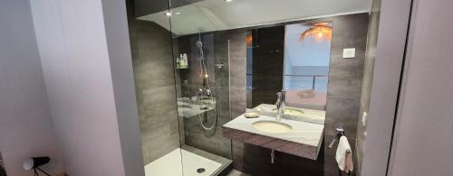 Marigot Appartement | Beau duplex vue mer avec piscine et accès plage