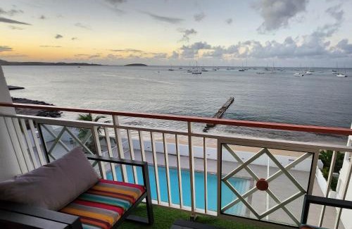 Marigot Appartement | Beau duplex vue mer avec piscine et accès plage