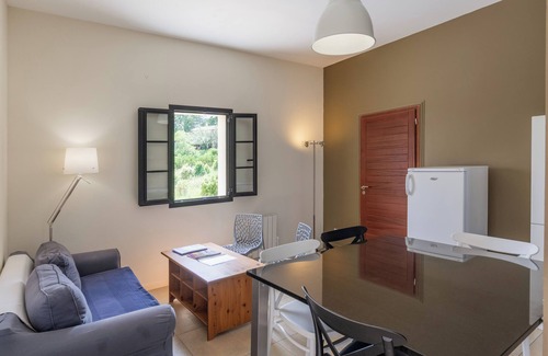 Le Garn Maison | "Beau Gite" House with Private Pool, Private Terrace and Wi-Fi