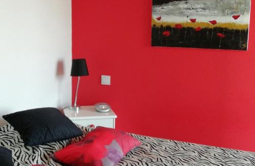 Le Port Appartement | Beau T2 Climatisé sur Marina avec parking privé
