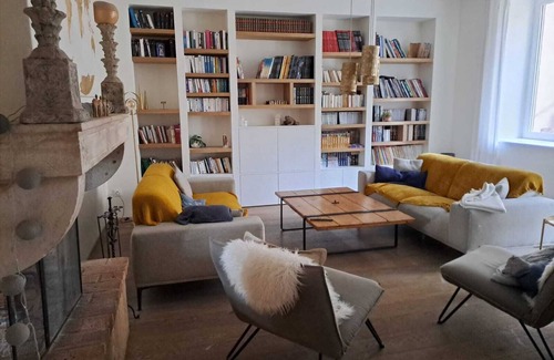 Gleize Maison | Beaujolais house with charm, pool, fireplace
